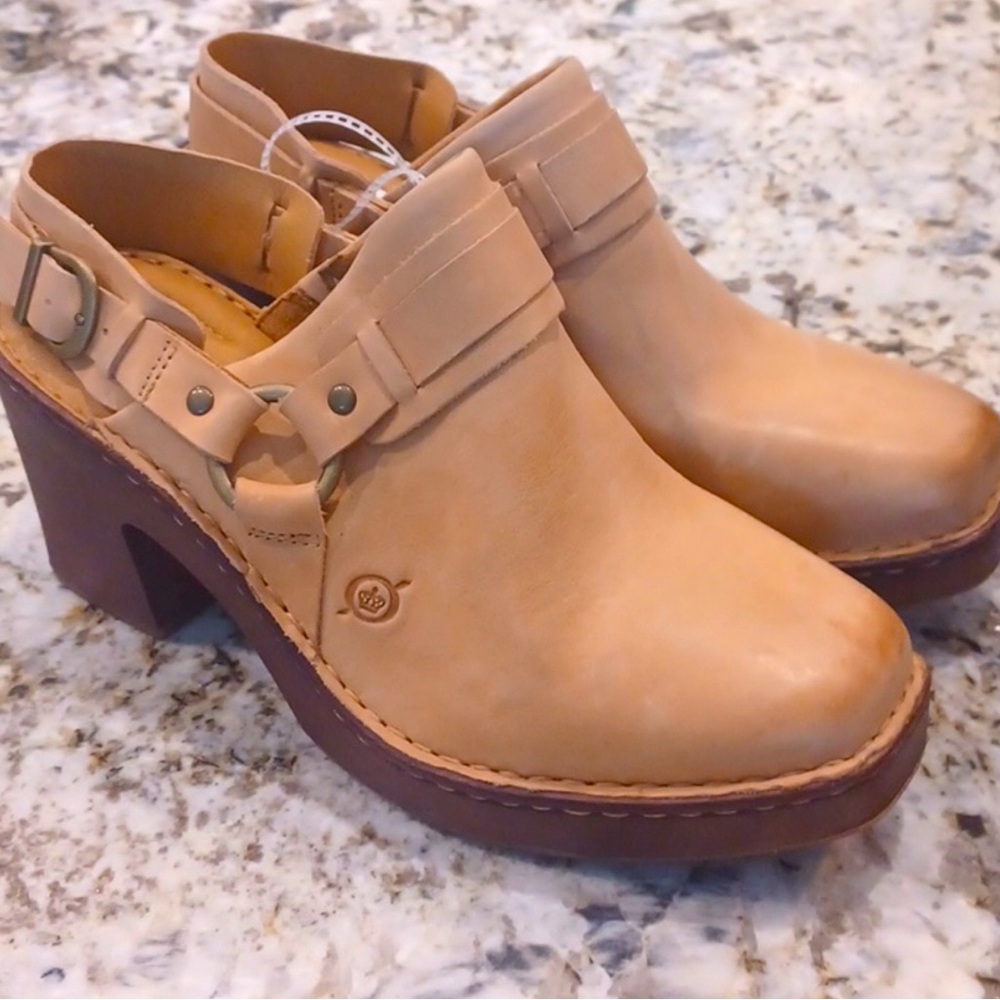 Born Hudson Slingback Leather Upper Clogs Women's  Tan
